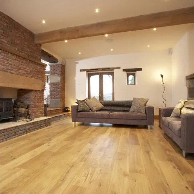 Brushed Classic Grade Solid Oak Flooring