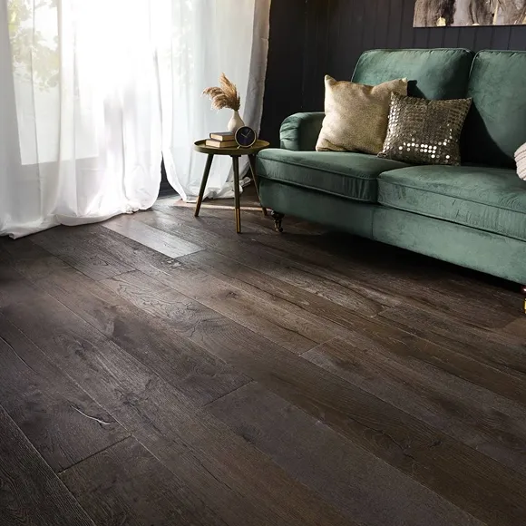 Dark Distressed Oak Engineered Wood Flooring